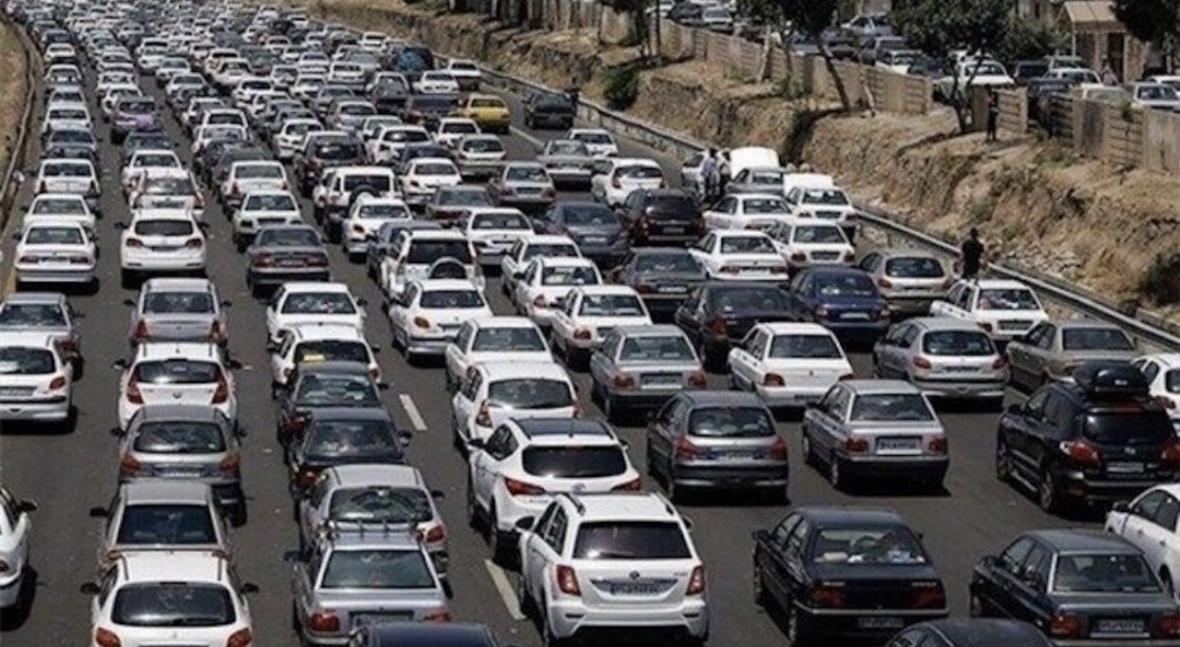 ترافیک نیمه سنگین در راه های البرز ترافیک نیمه سنگین در راه های البرز